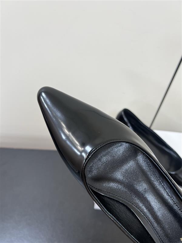 2025112717393950 310